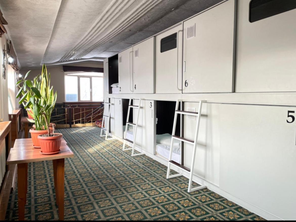 Capsule Hotel Technocave Biškek Exteriér fotografie