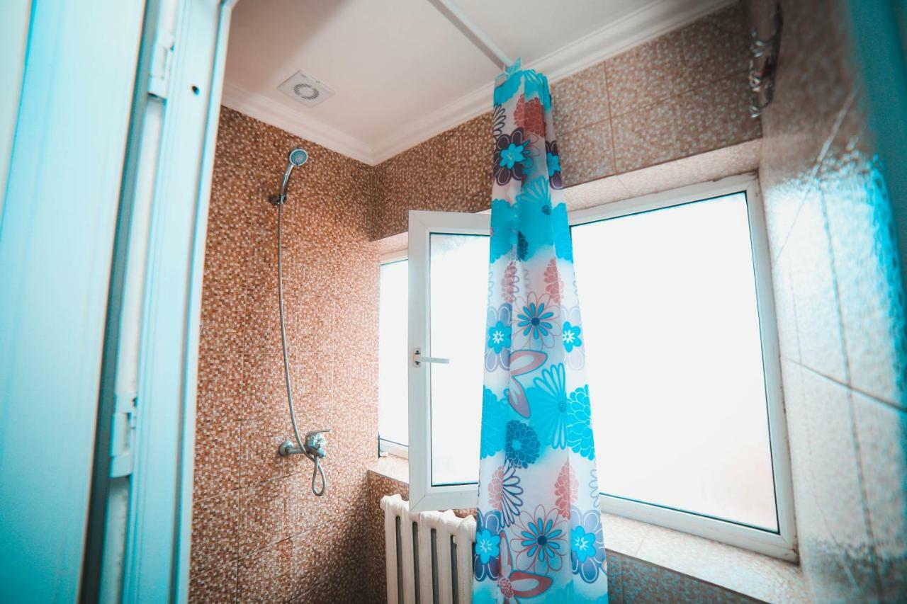 Capsule Hotel Technocave Biškek Exteriér fotografie