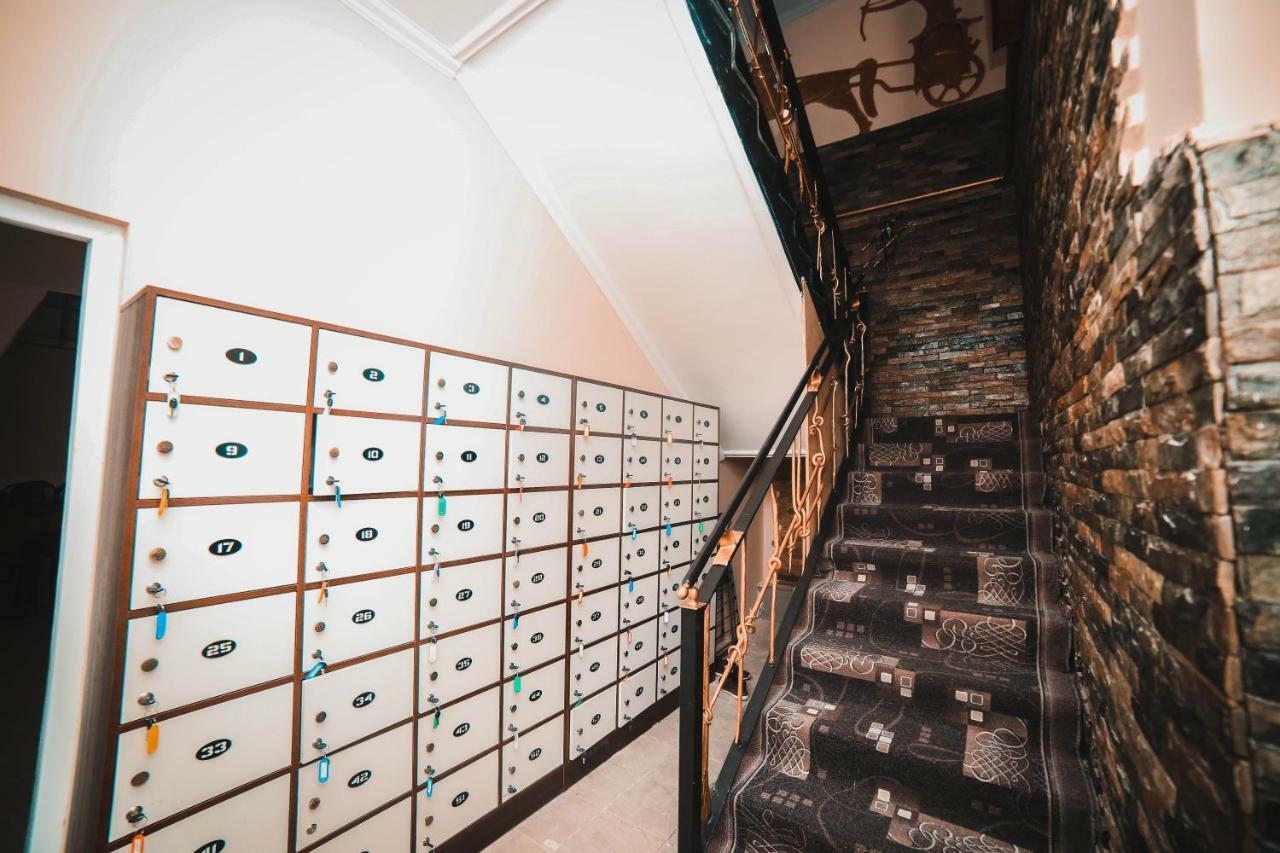 Capsule Hotel Technocave Biškek Exteriér fotografie